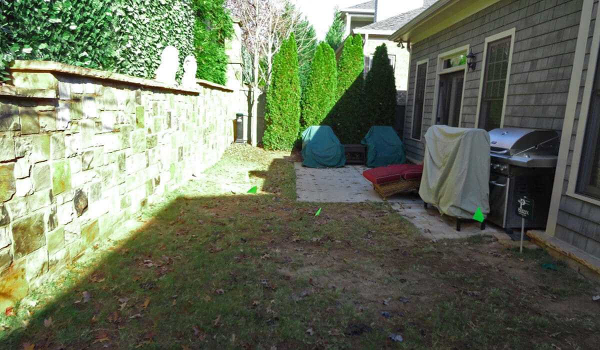 Outdoor makeover: Small backyard before outdoor makeover renovation