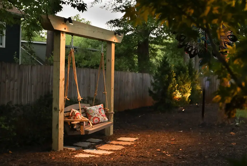 Outdoor Makeover : Down_Lighting_With_Swing