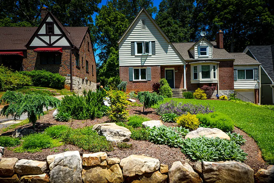 Outdoor Makeover : Hardscape-With-Native-Plants