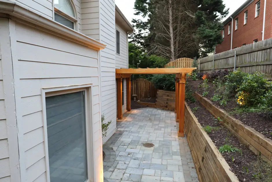 Outdoor makeover: Outdoor_Patio_With_Pathway