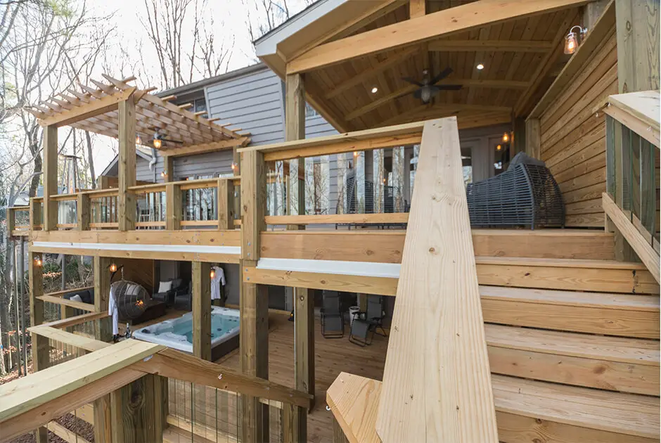 Outdoor Makeover : Pergola And Porch With Deck