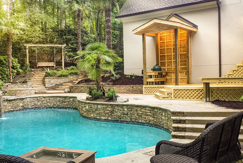 Outdoor makeover: Pool-With-Swing