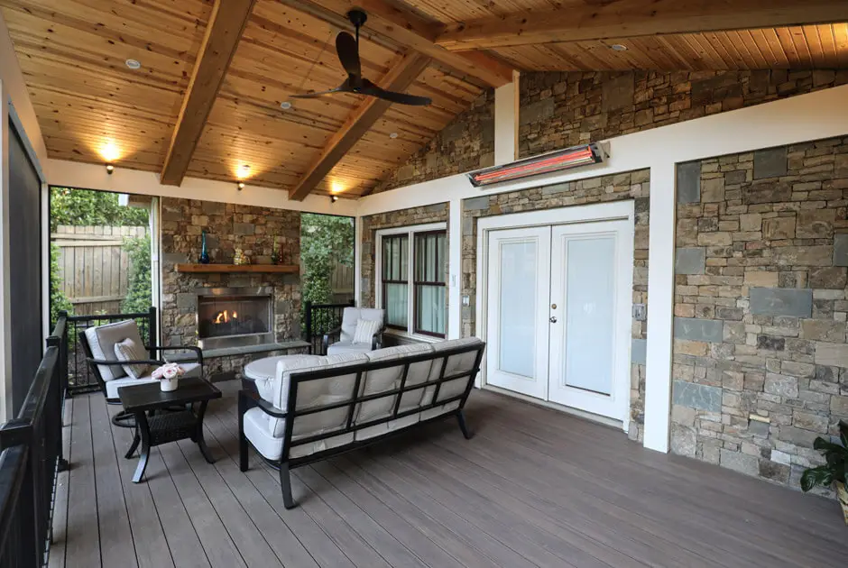 Outdoor makeover: Traditional-Porch