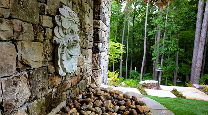 Outdoor Makeover: Backyard-Water-Feature-Ideas