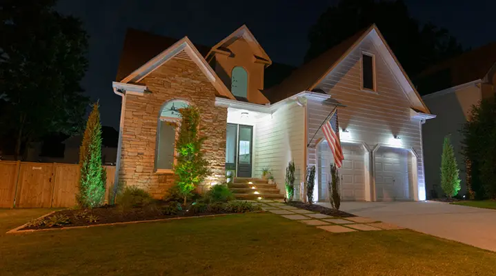 Outdoor Makeover: Front-Yard-Lighting-Ideas