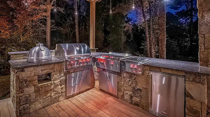 Outdoor Makeover: Outdoor-Kitchen-With-Lighting-Ideas