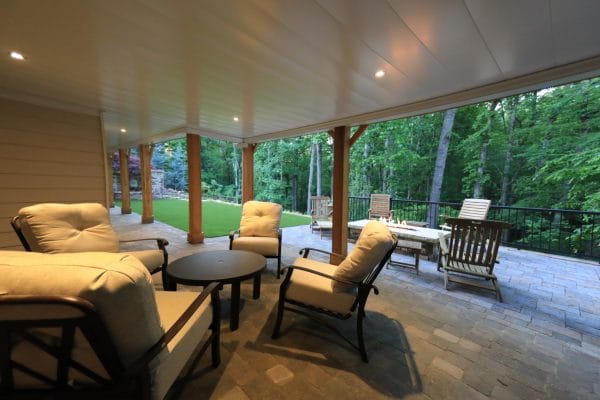 Fruman Edits 24 Large - Creating a Seamless Indoor-Outdoor Living Experience - Creating a Seamless Indoor-Outdoor Living Experience